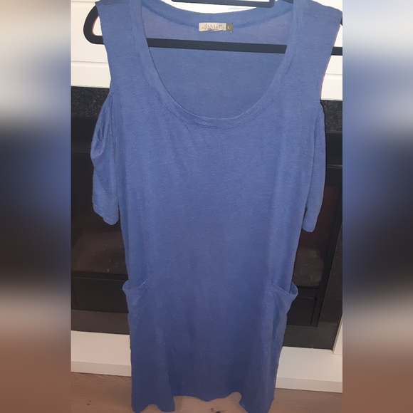 Chalet Tops - Vintage "Chalet" Blue Cold Shoulder 2 PC Short Sleeve Women's Top/Dress & Pant